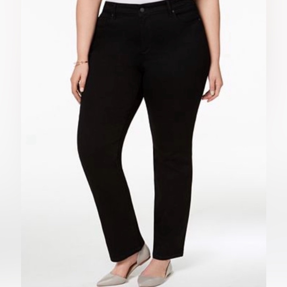 Charter Club Lexington Plus 24W Black Straight Leg Jeans Still in Packaging NWT